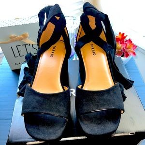 Torrid Size 7WW 4H Blk FS Strappy Heel. Never used